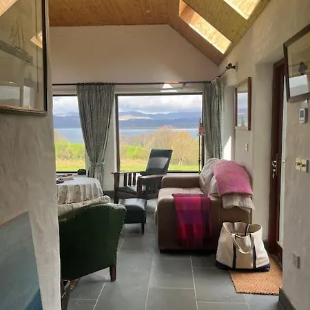 Canfee Holiday home